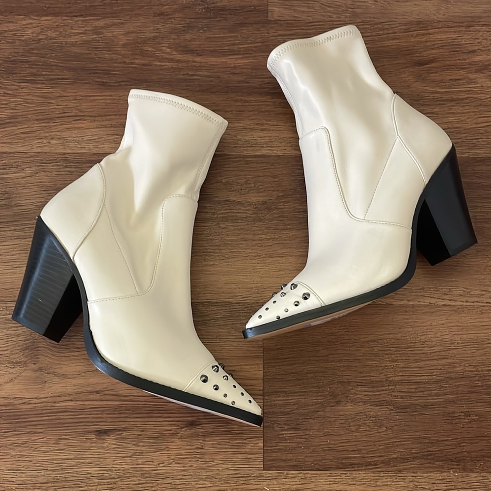 New Michael Kors Dover Heeled Booties - Picture 3 of 6